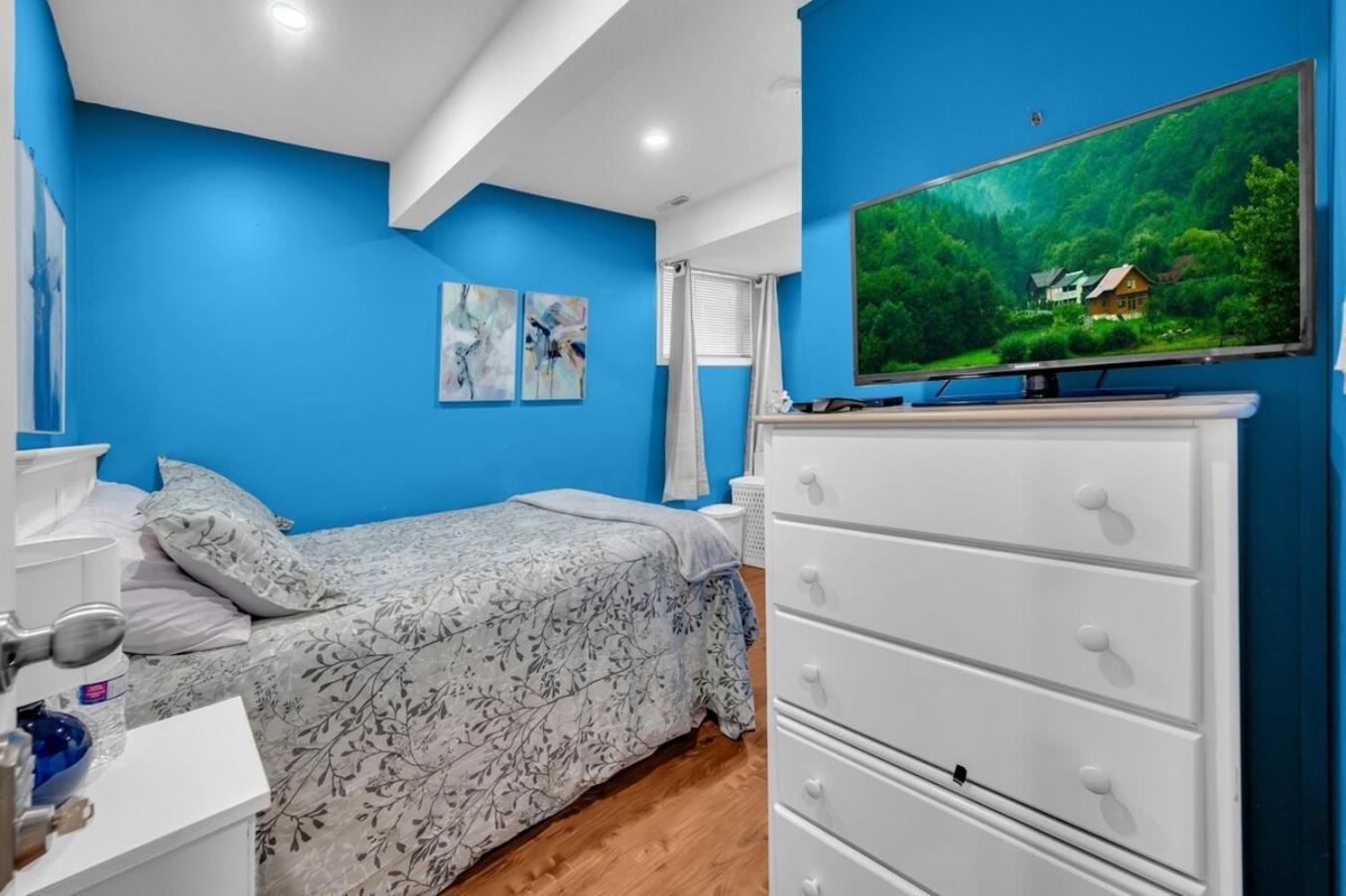 52-3 Bed Suite On Lake Central Ac By Airport Calgary Bagian luar foto