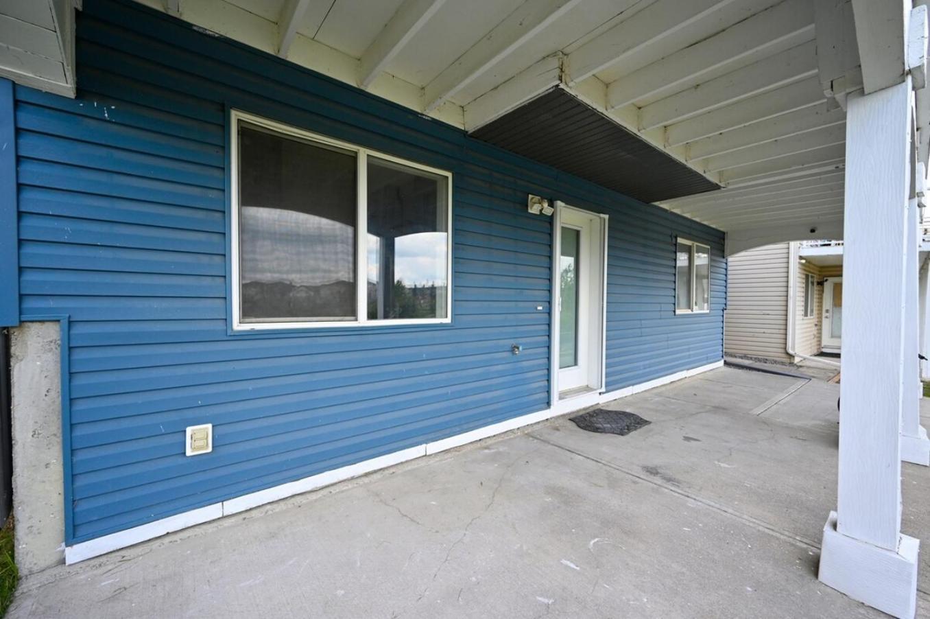 52-3 Bed Suite On Lake Central Ac By Airport Calgary Bagian luar foto