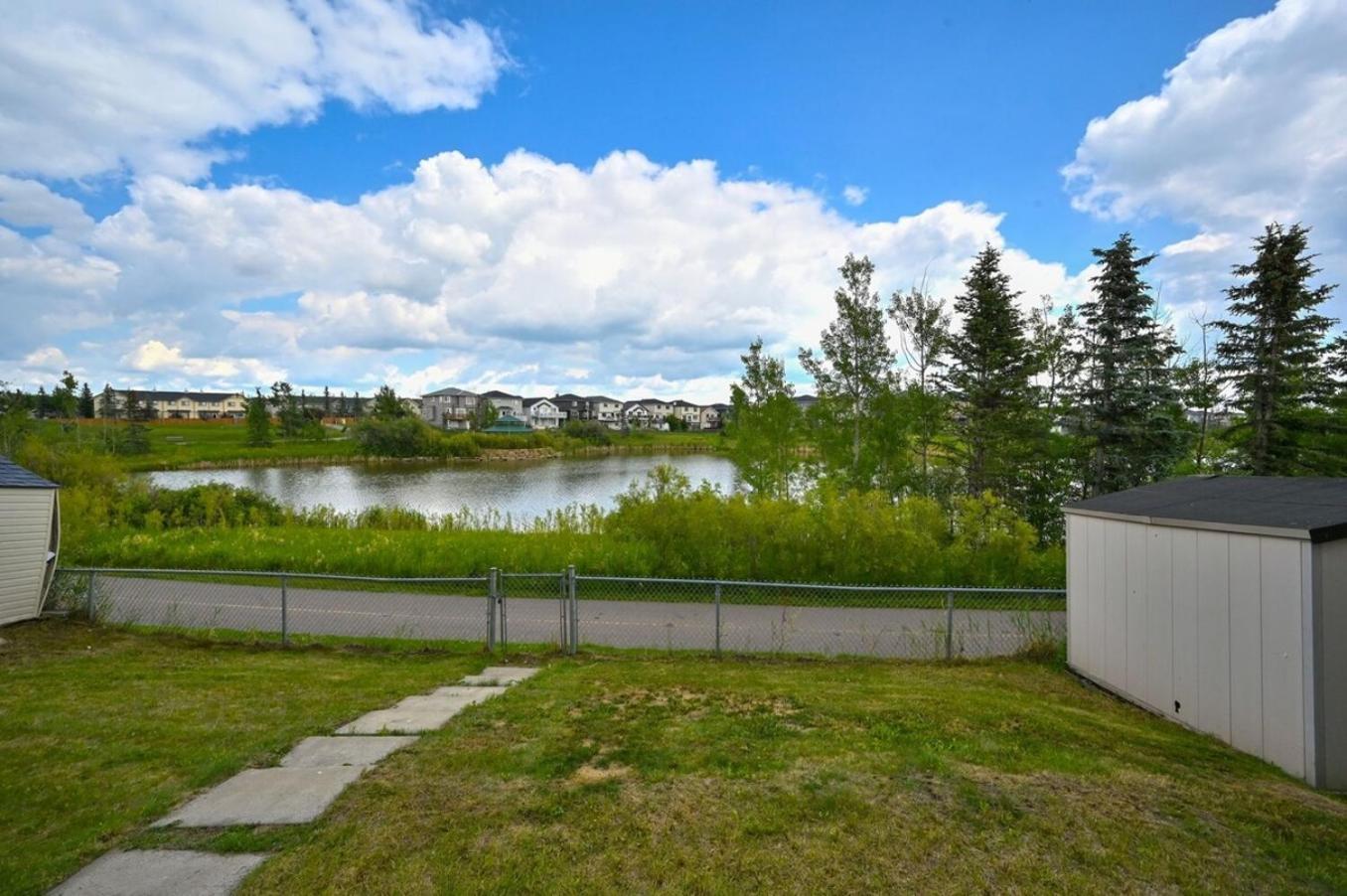 52-3 Bed Suite On Lake Central Ac By Airport Calgary Bagian luar foto